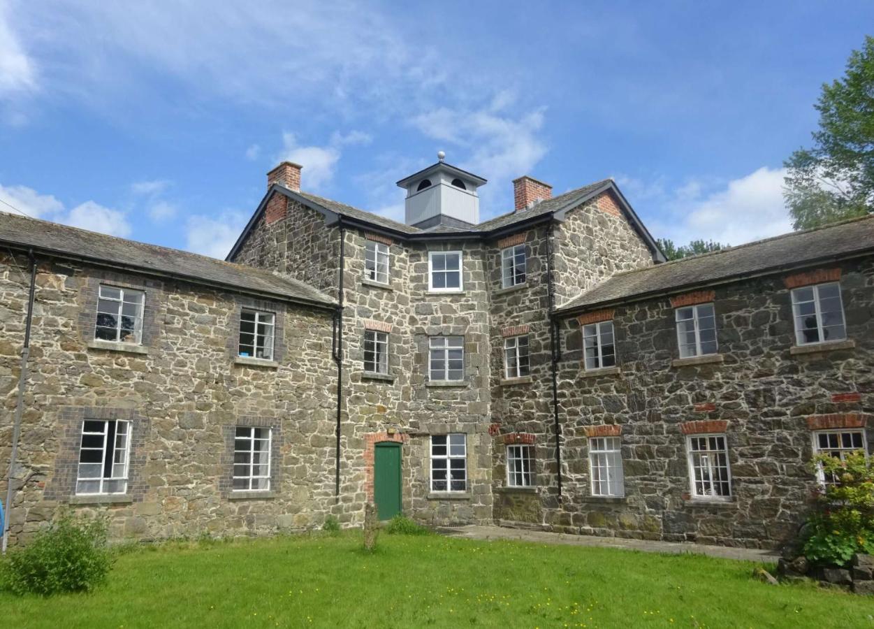 Хостел Llanfyllin Workhouse - Y Dolydd Екстер'єр фото